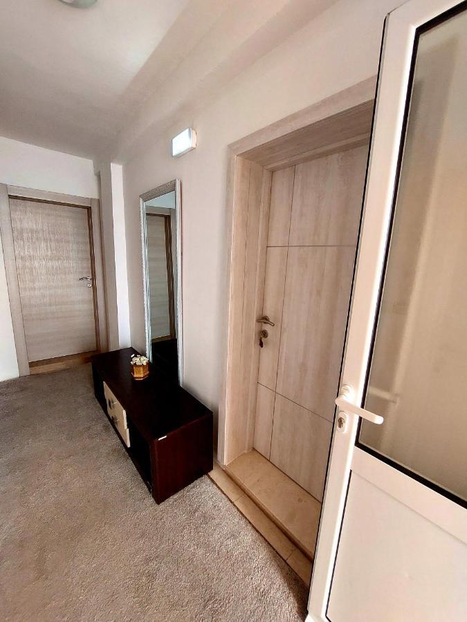 Apartments And Rooms Lijesevic Будва Екстер'єр фото