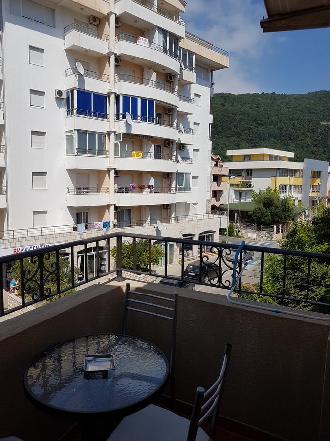 Apartments And Rooms Lijesevic Будва Екстер'єр фото